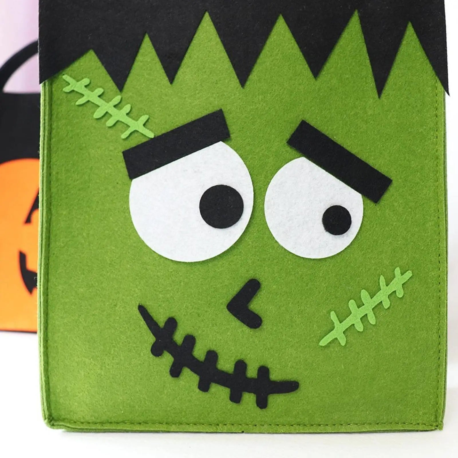 Halloween Trick or Treat Bag Candy Bag Reusable Party Supplies Carrying Bag Felt Tote Bag Gift Bag for Holiday Gifts Wrapping