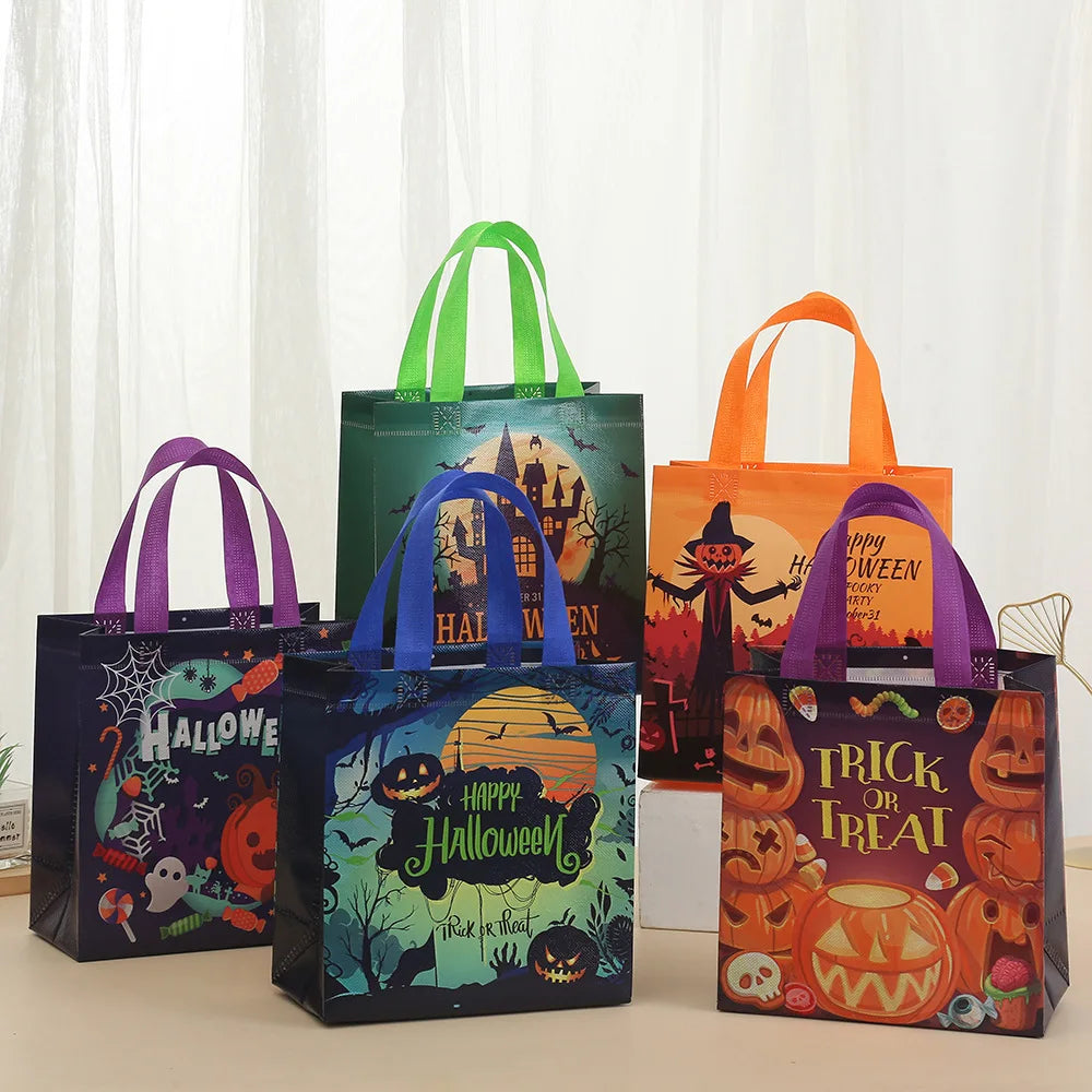 Halloween Trick or Treat Bags Small Tote Bags with Handles Multifunctional Non-Woven Gift Wrapping Bag Halloween Party Supplies