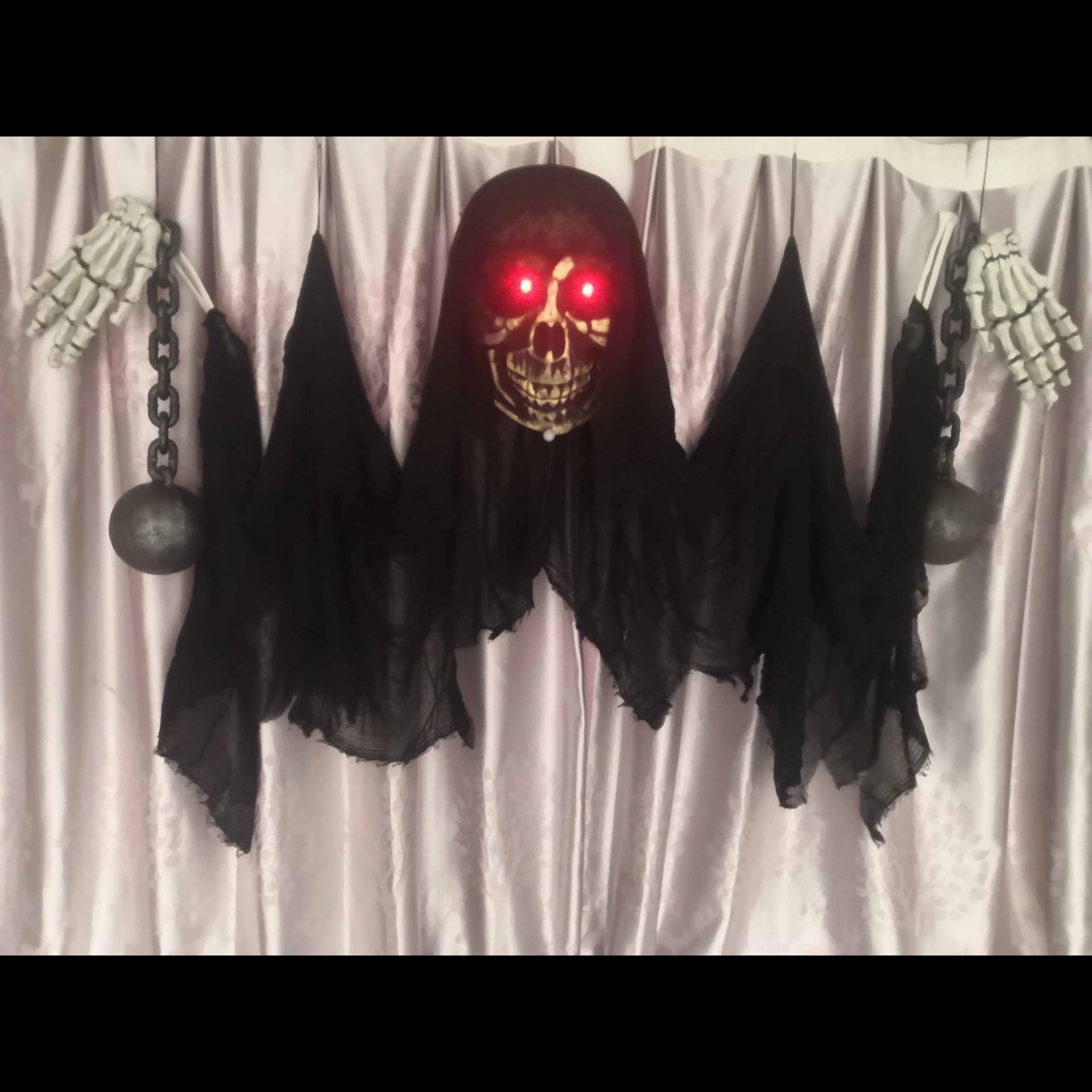 Halloween Horror Props, Ghost, Hanging Skull, Sound Sensor, Haunted House, Escape Room